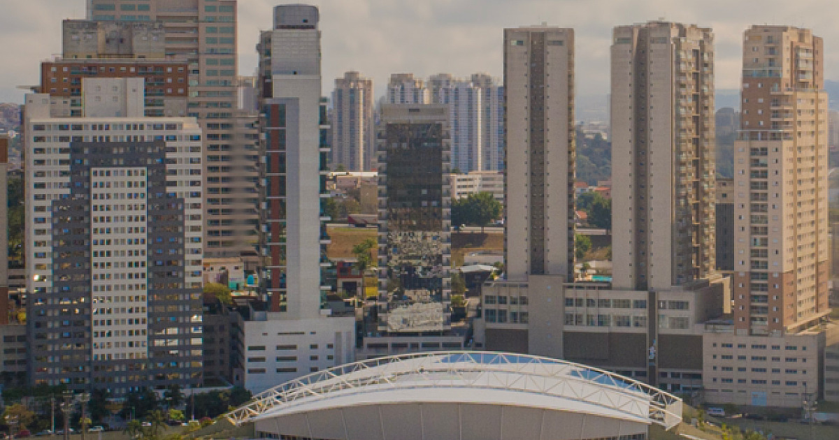 Frente fria deve diminuir calor em Alphaville e região nos próximos dias