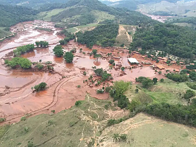 Desastre de Mariana completa 10 anos e moradores ainda buscam justiça