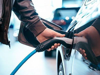 Até 2030, um a cada dez veículos vendidos no Brasil será elétrico