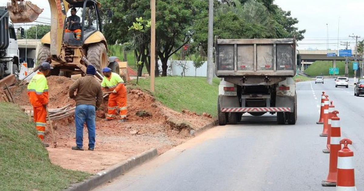 Para obras contra enchentes, Avenida Piracema terá faixas interrompidas a partir desta quarta-feira