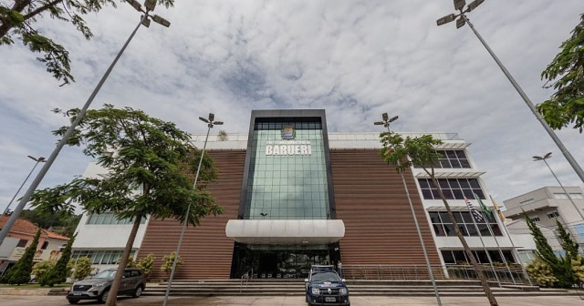 Repartições públicas em Barueri e Santana de Parnaíba não terão expediente nesta segunda-feira (1/5)
