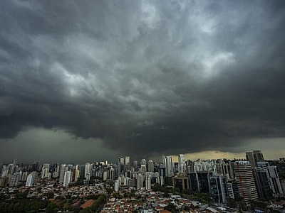 Meteorologia alerta para ventos fortes e chuvas em Barueri e Santana de Parnaíba