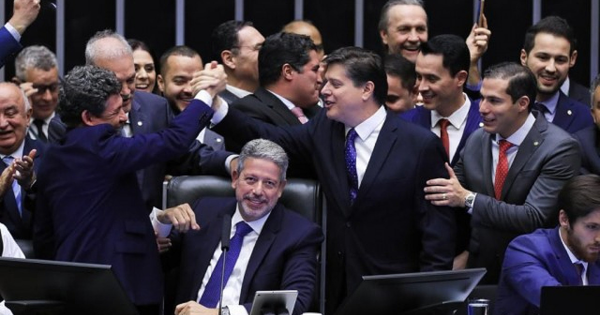 Câmara aprova PEC da reforma tributária