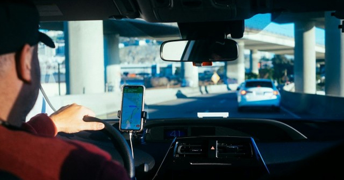 'Uber Adolescentes' é liberado em todo o Brasil: função permite que pais supervisionem viagens