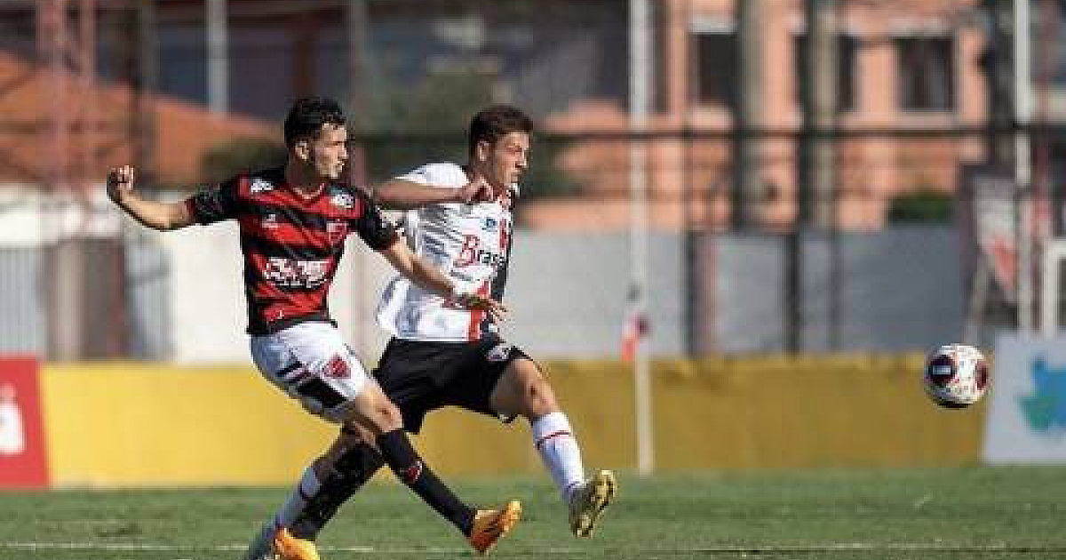 Oeste Barueri enfrenta Ponte Preta neste domingo (13)