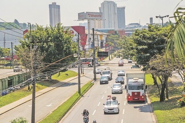 Após obras de mobilidade, circulação de caminhões em Alphaville e Tamboré ganha novas normas