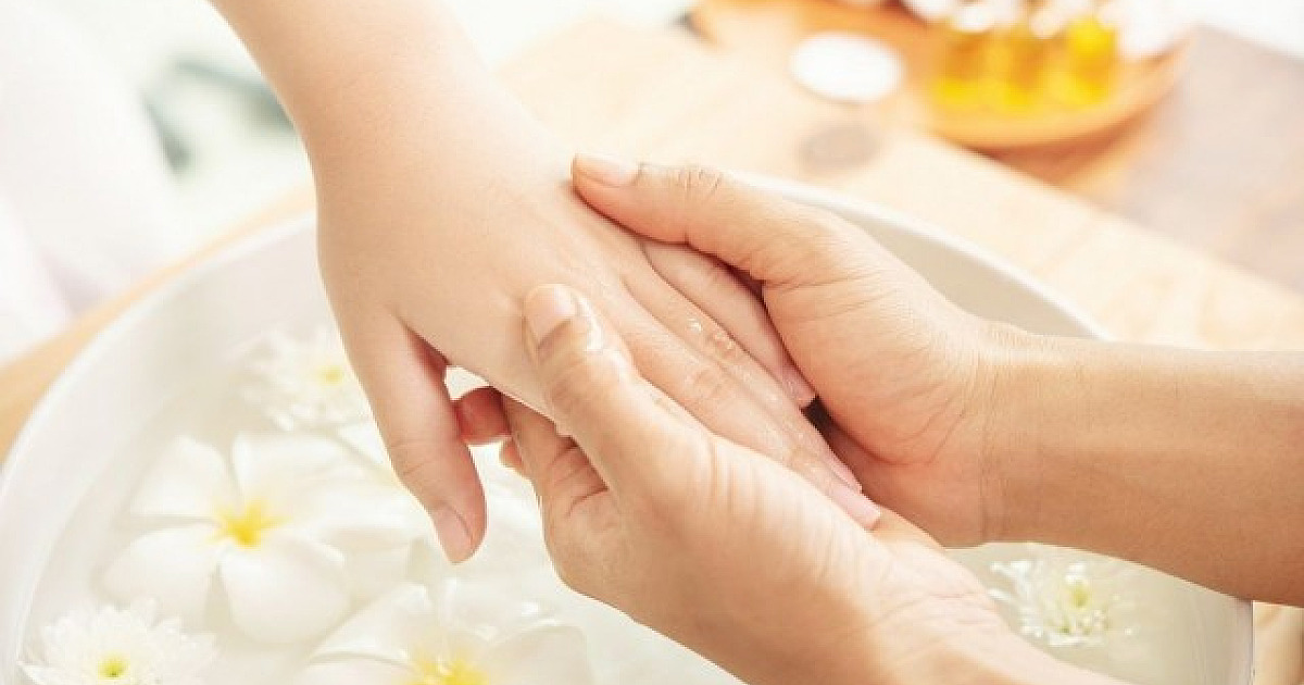 Secretaria da Mulher de Barueri realiza aula de massagem para casais na segunda-feira (12)