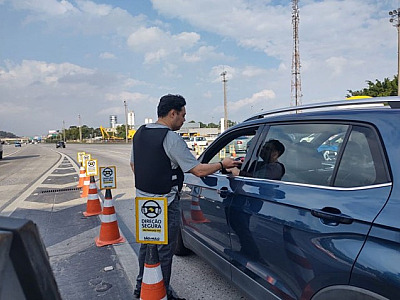 Blitz da Operação Direção Segura Integrada autua 47 motoristas na rodovia Castello Branco