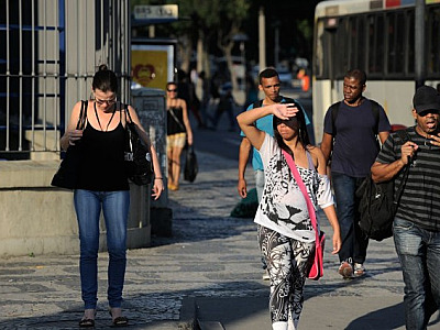 Semana terá temperaturas elevadas e pancadas de chuva em Alphaville