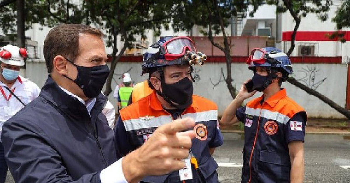 Governo de SP determina plano emergencial para liberar Marginal Tietê após acidente
