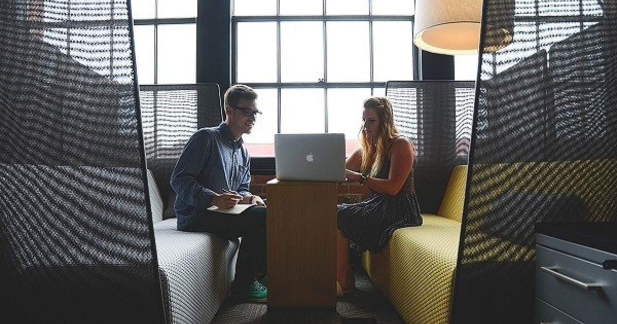 Coworking ganha espaço em prédios comerciais