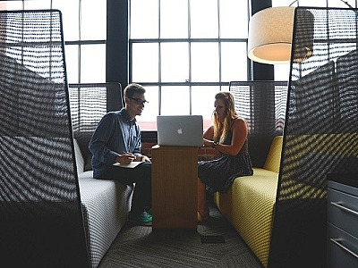 Coworking ganha espaço em prédios comerciais