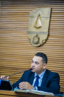 MP aponta irregularidade na remuneração de servidores da Câmara de Santana de Parnaíba