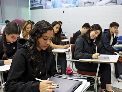 Conheça as regras para a prova de redação do Enem 2025 no domingo (9)