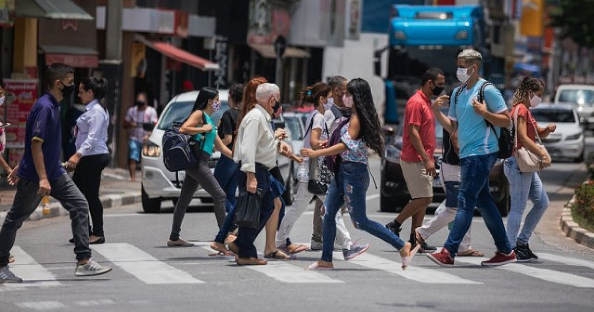 Barueri estudará flexibilização do uso de máscara
