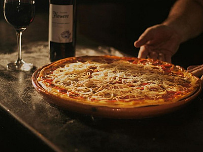 6 destinos para aproveitar as melhores pizzas do mundo