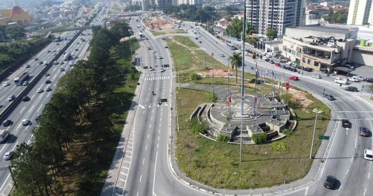 CCR ViaOeste realiza implantação de pavimento provisório no trevo de Barueri