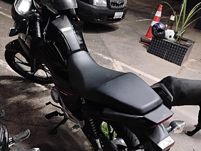 GCM de Santana de Parnaíba prende indivíduo com moto com placa adulterada em Alphaville