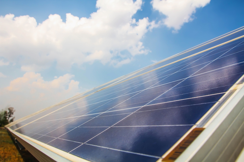 Energia solar pode garantir economia de 95% na conta de luz