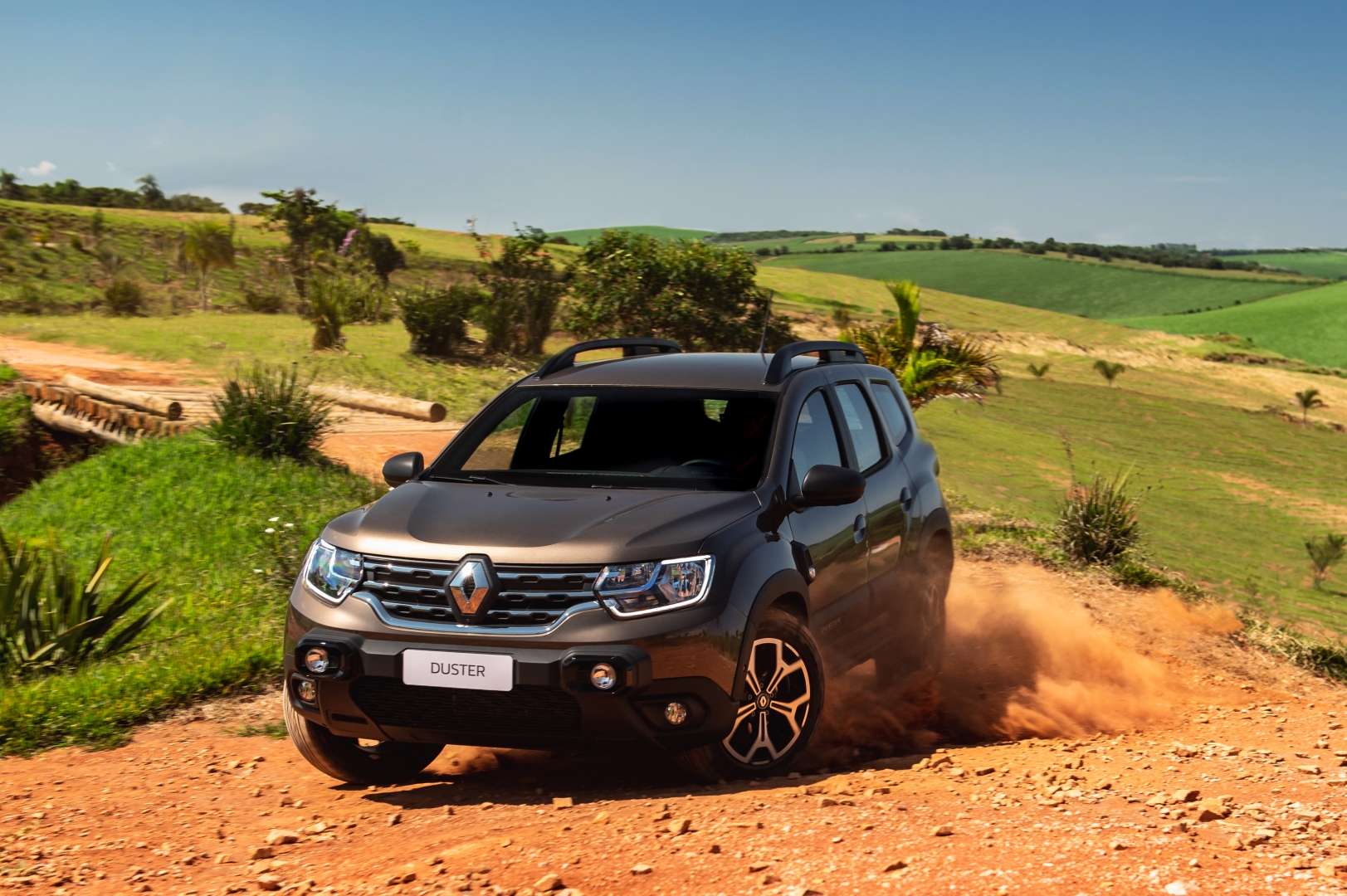 Duster 2021 chega com novo design e mantém a robustez que o tornou sucesso no país