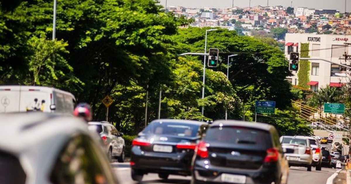 Barueri e Santana de Parnaíba têm aumento de mais de 30% no número de multas de trânsito