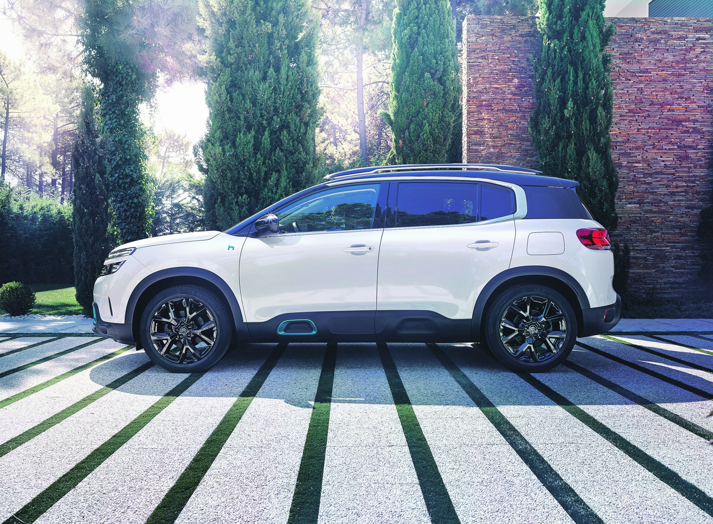 Em 2020, Citroën C5 Aircross ganha versão híbrida