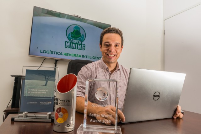 Em parceria com a Cervejaria Ambev, startup de Alphaville recicla vidros