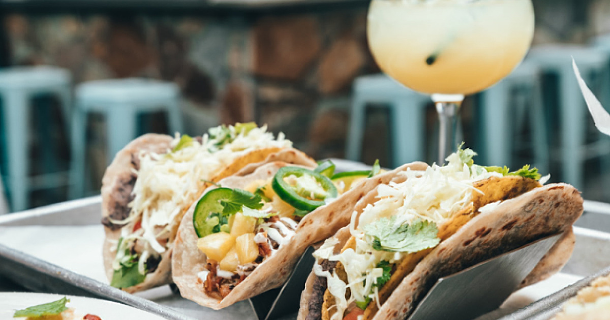3 receitas com carne vegetal para celebrar o Dia do Veganismo