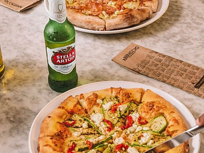 Abbraccio e Stella Artois lançam uma receita exclusiva de Pizza de Cerveja