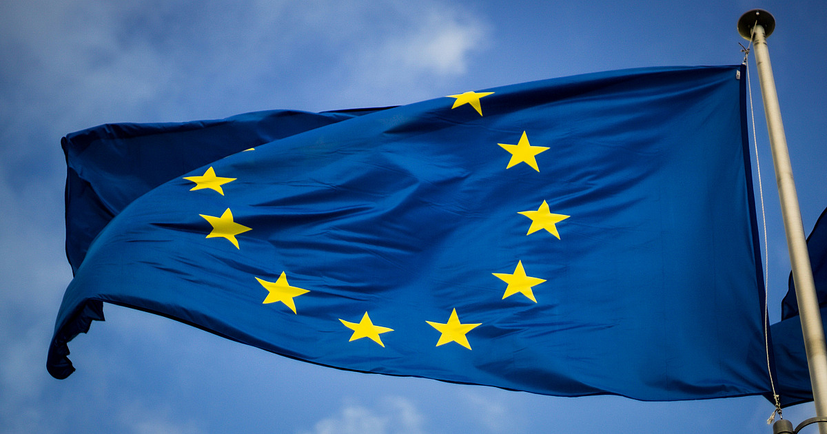 Países da União Europeia aprovam acordo de livre‑comércio com o Mercosul, após mais de 25 anos de negociações