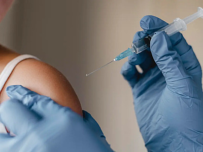 Médicos orientam vacinação