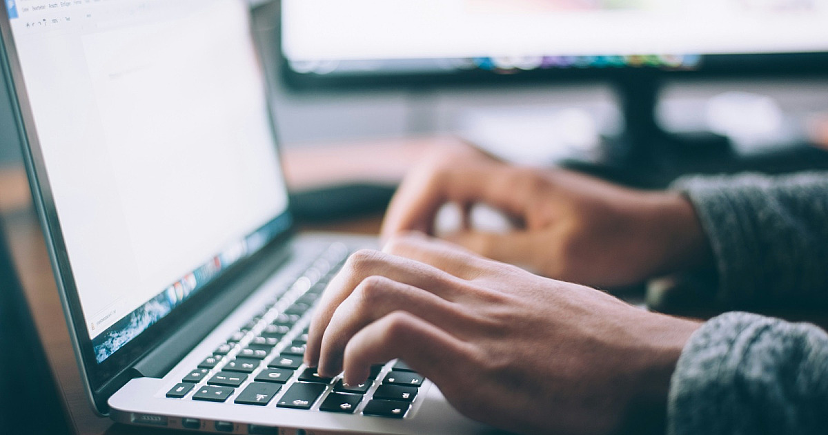 Denúncias de crimes cibernéticos crescem 28% em 2025, mostra Safernet