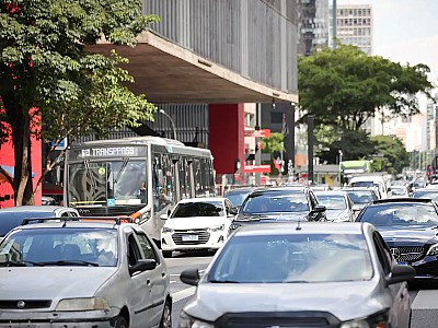 Pela página lançada pelo Detran-SP, é possível enviar toda a documentação requerida
