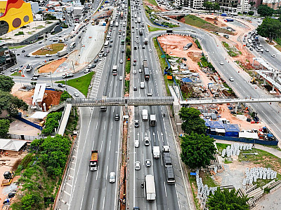 A intervenção integra o pacote de investimentos para a implantação das novas vias marginais