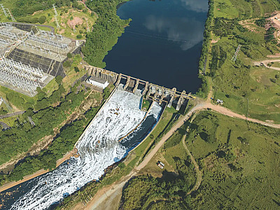 Barragem foi construída para conter cheias do Tietê