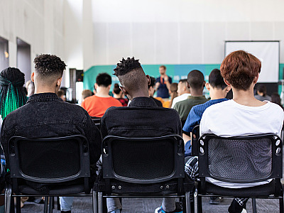 O documento estabelece orientações para que instituições de ensino públicas não sejam omissas em eventuais situações de violência de gênero no ambiente acadêmico