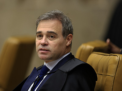 A mudança sinalizou que Vorcaro está disposto a negociar um acordo de delação premiada com a Polícia Federal (PF)