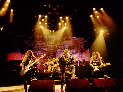 Longa promete um mergulho aprofundado na história da Iron Maiden
