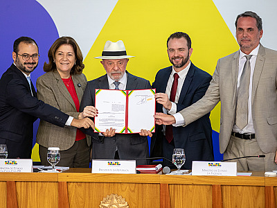Assinatura da Medida Provisória referente ao Novo Desenrola Brasil