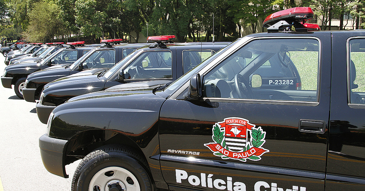Deolane Bezerra é presa em Alphaville por suspeita de lavagem de dinheiro ligada ao PCC