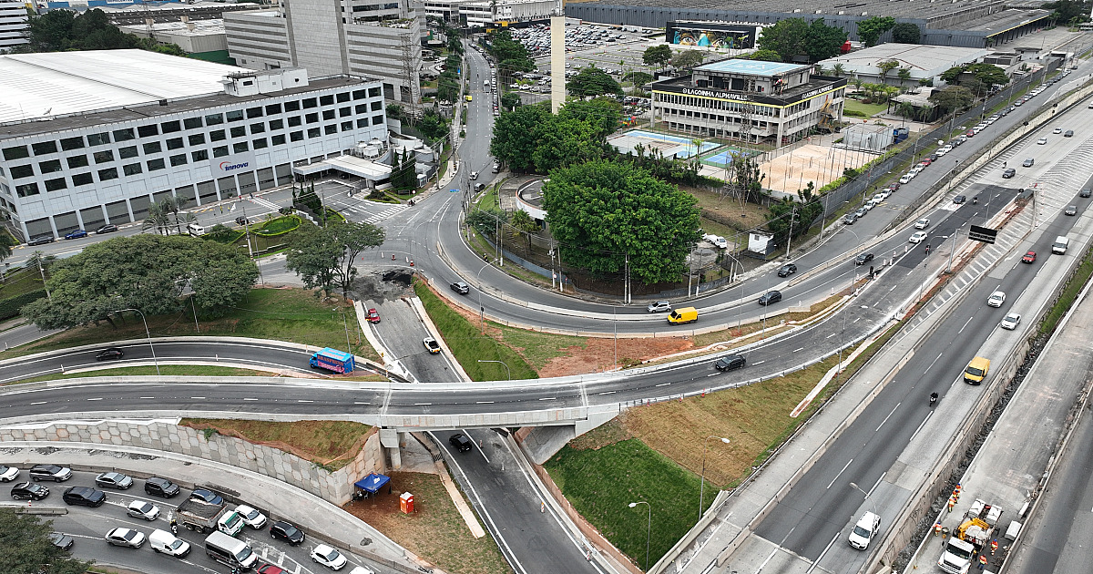 Está liberado novo acesso elevado no Trevo de Alphaville conectado à Alameda Rio Negro