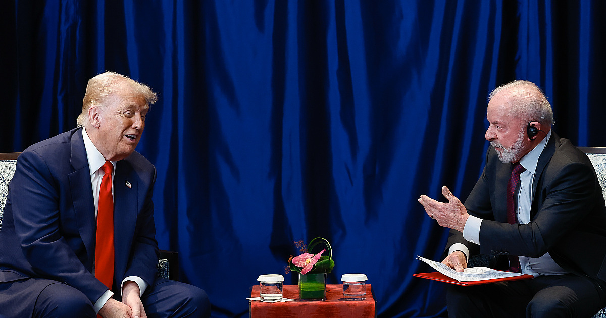 Lula e Trump criam grupo de trabalho para destravar crise tarifária entre Brasil e EUA