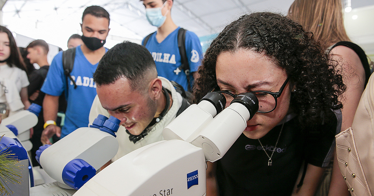 USP abre inscrições para visitas monitoradas e retoma feira de profissões presencial em 2026
