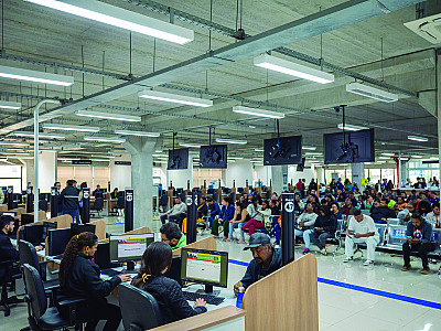O processo pode ser realizado pela internet ou presencialmente no CAB e no Poupatempo