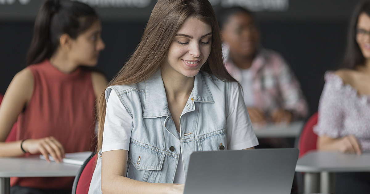 Governo de São Paulo abre 10 mil vagas de estágio para universitários da área de tecnologia