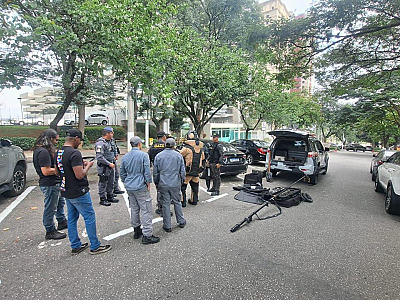 Equipes da AREA (Associação Residencial e Empresarial Alphaville) foram alertadas por uma pessoa que avistou o objeto