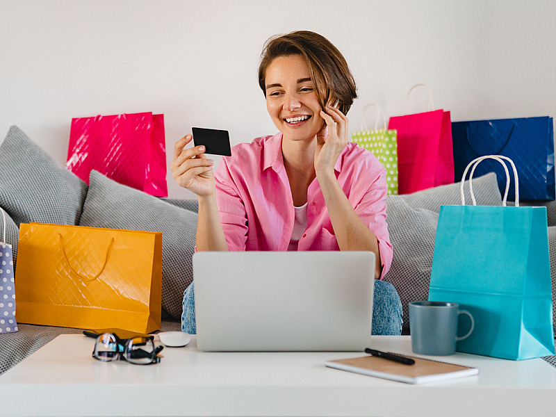 Pesquisa revela quem influencia o consumo brasileiro