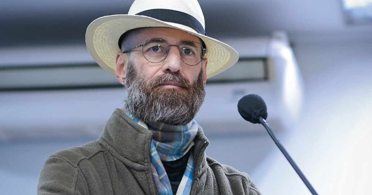 Advogado que organizou o próprio 'velório em vida' após câncer terminal morre aos 49 anos