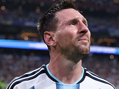 Messi emocionado após vitória contra o Egito nesta terça (7)