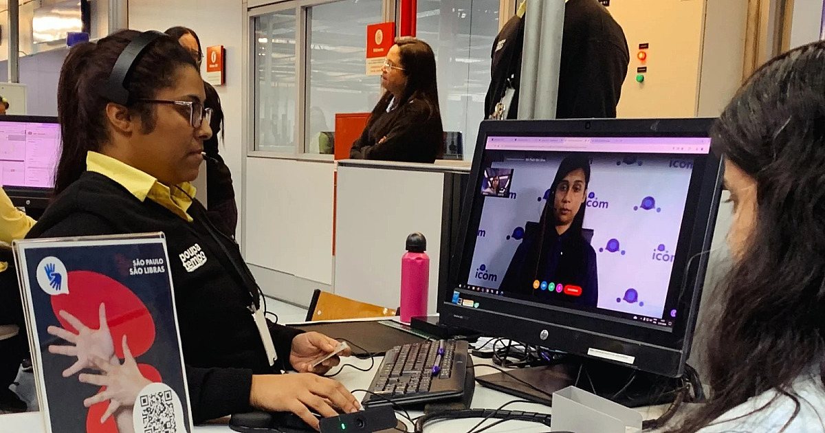 Etecs e Fatecs passam a oferecer atendimento em Libras por videochamada